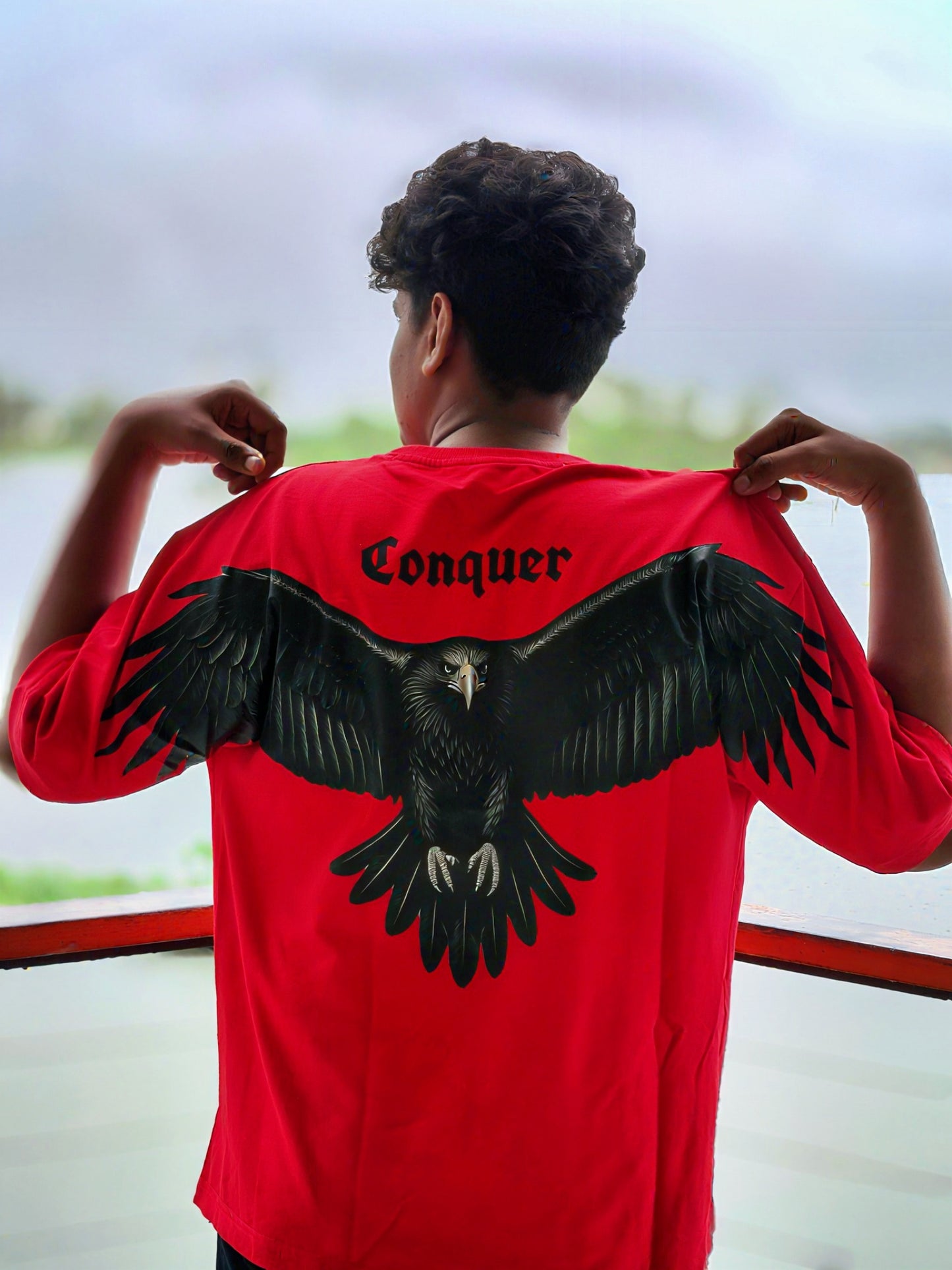 Luxury 250 GSM Oversized T‑Shirt with Back Eagle Artwork – CASAMS